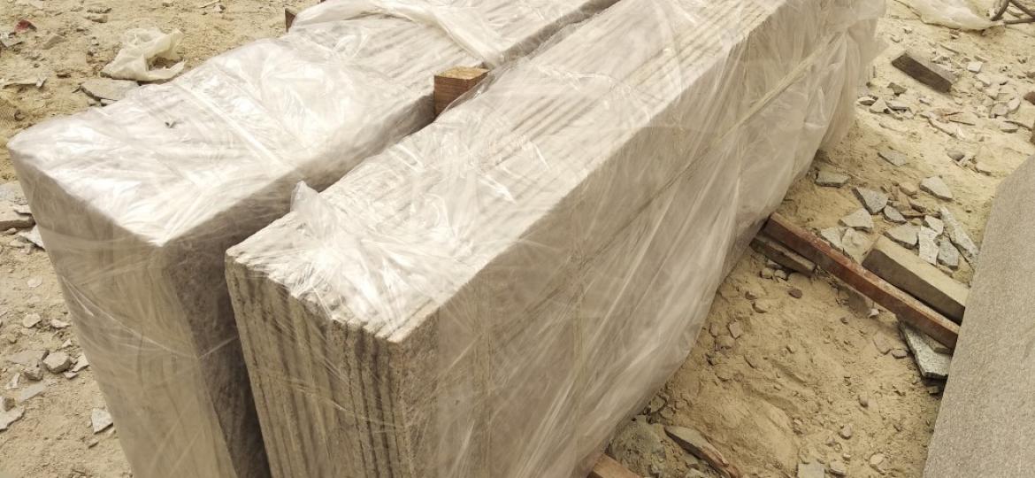 Rosa el Nasr Granite slabs  